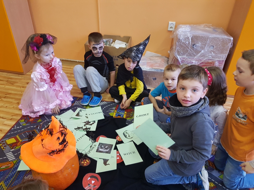 Halloween - 1roč - 4-11-2019.jpg